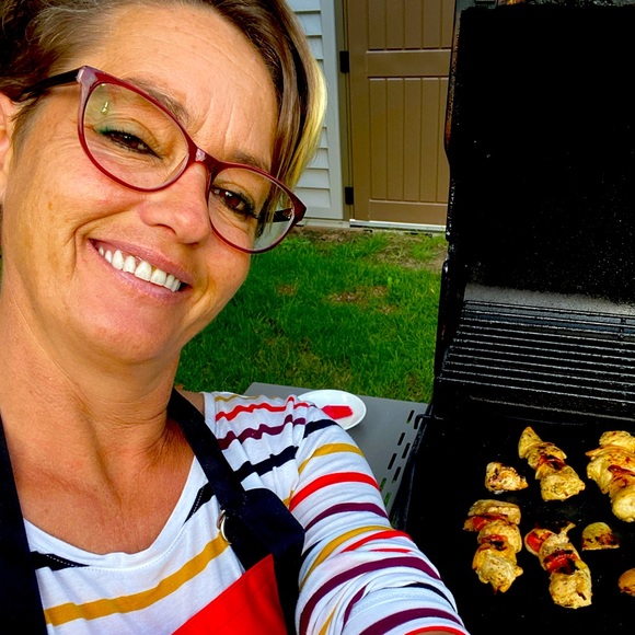 Meet your Posher, Nathalie - Picture 1 of 1